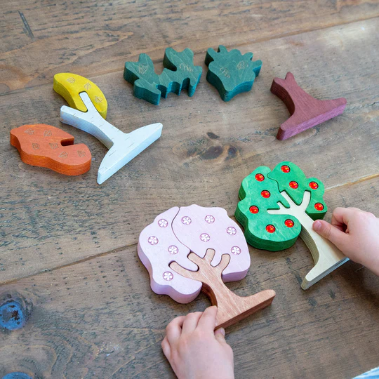 Saisonale Edelsteinbäume