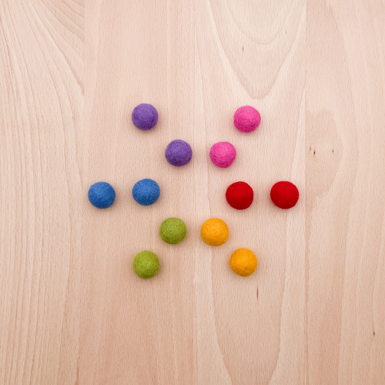 Filzkugeln Regenbogen Klein Einzelstück