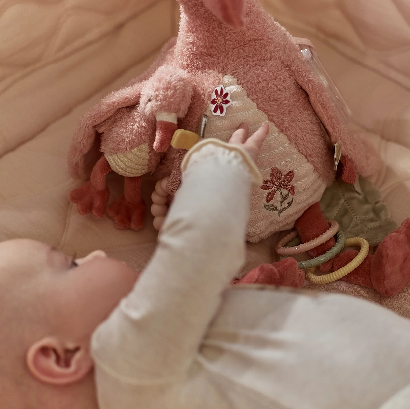 Aktivitäten Kuscheltier Flamingo