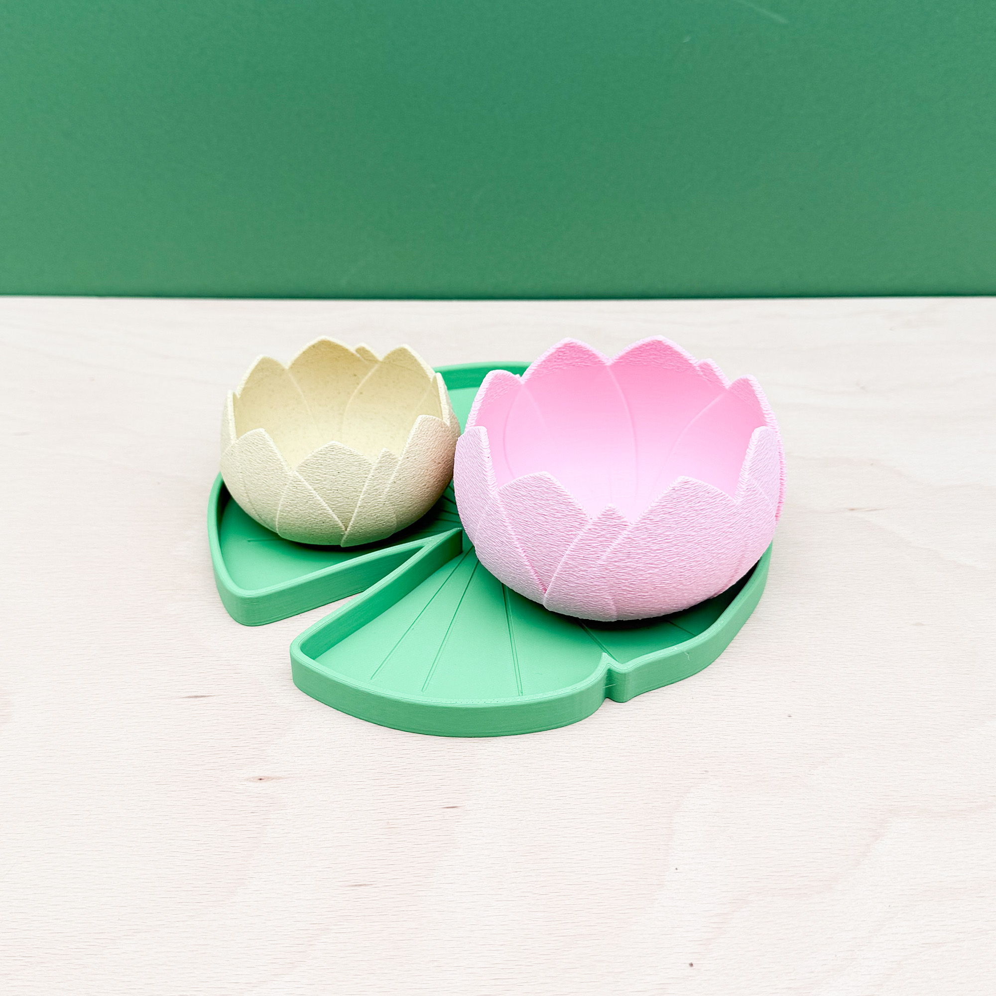 Lotusblüten Spielset mit Seerosenblatt