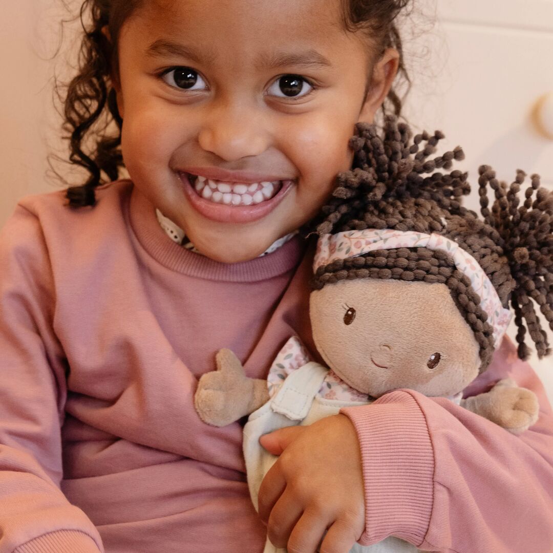 Babypuppe im Körbchen Evi