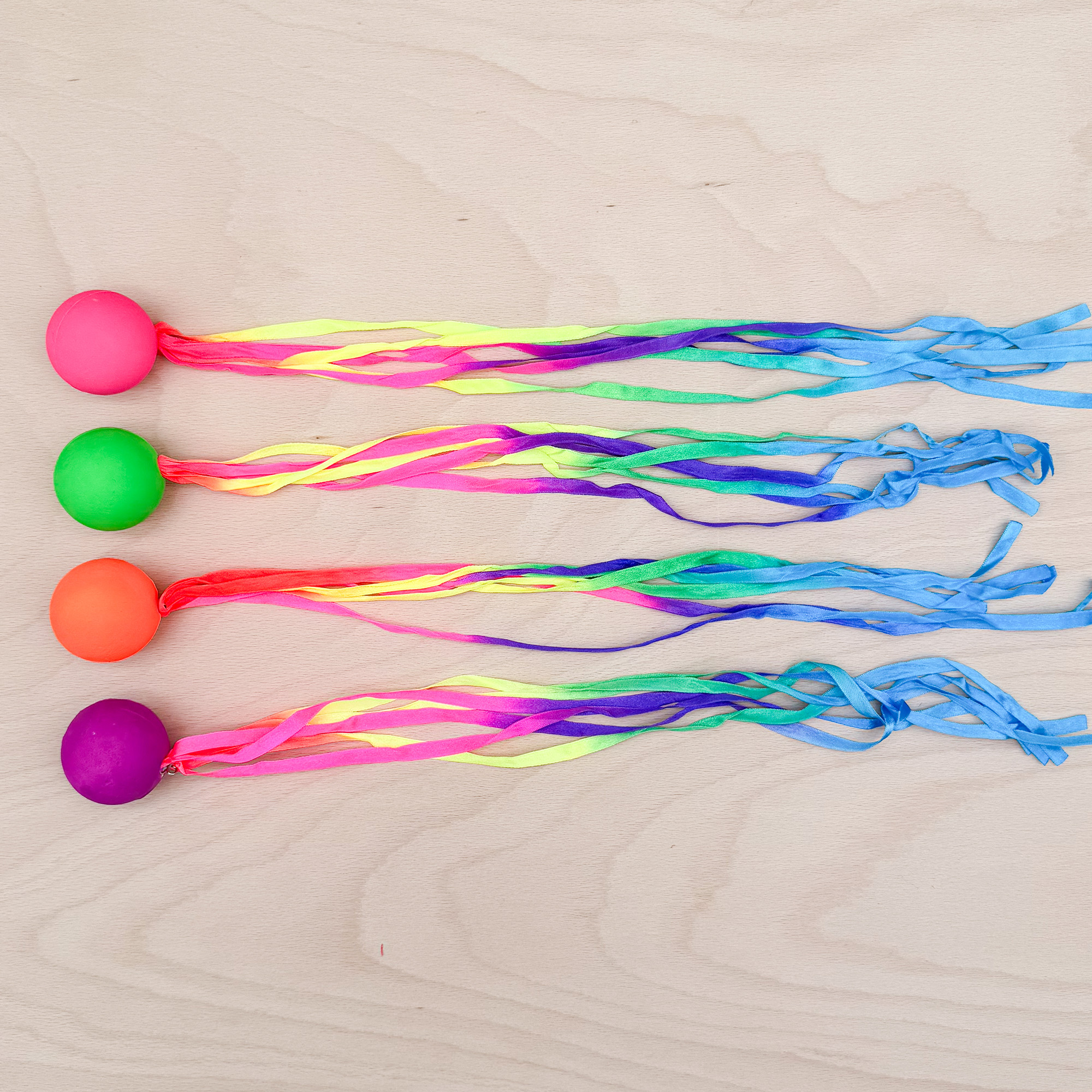 Flummi mit Schleifen