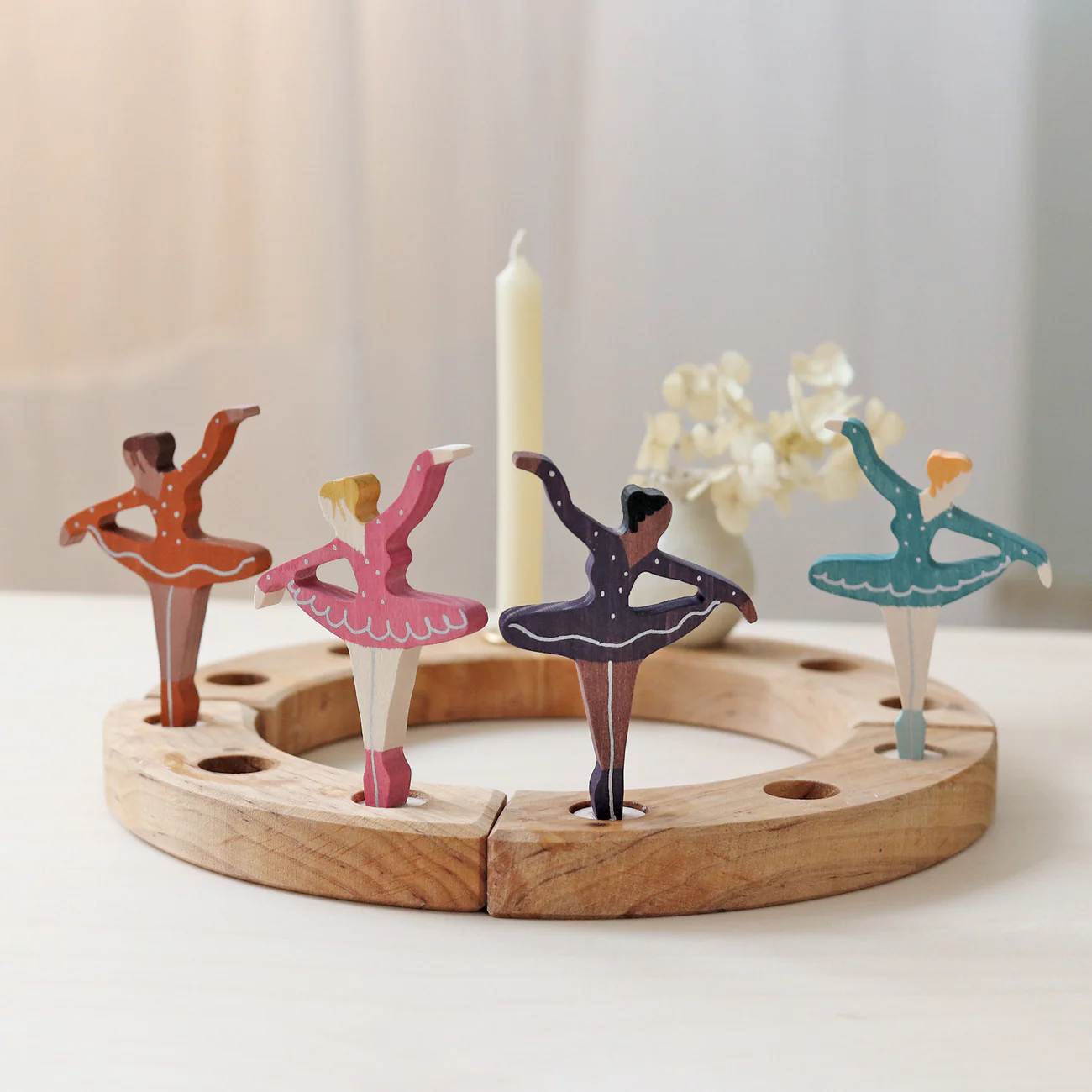Steckfigur Ballerina Rubinrot