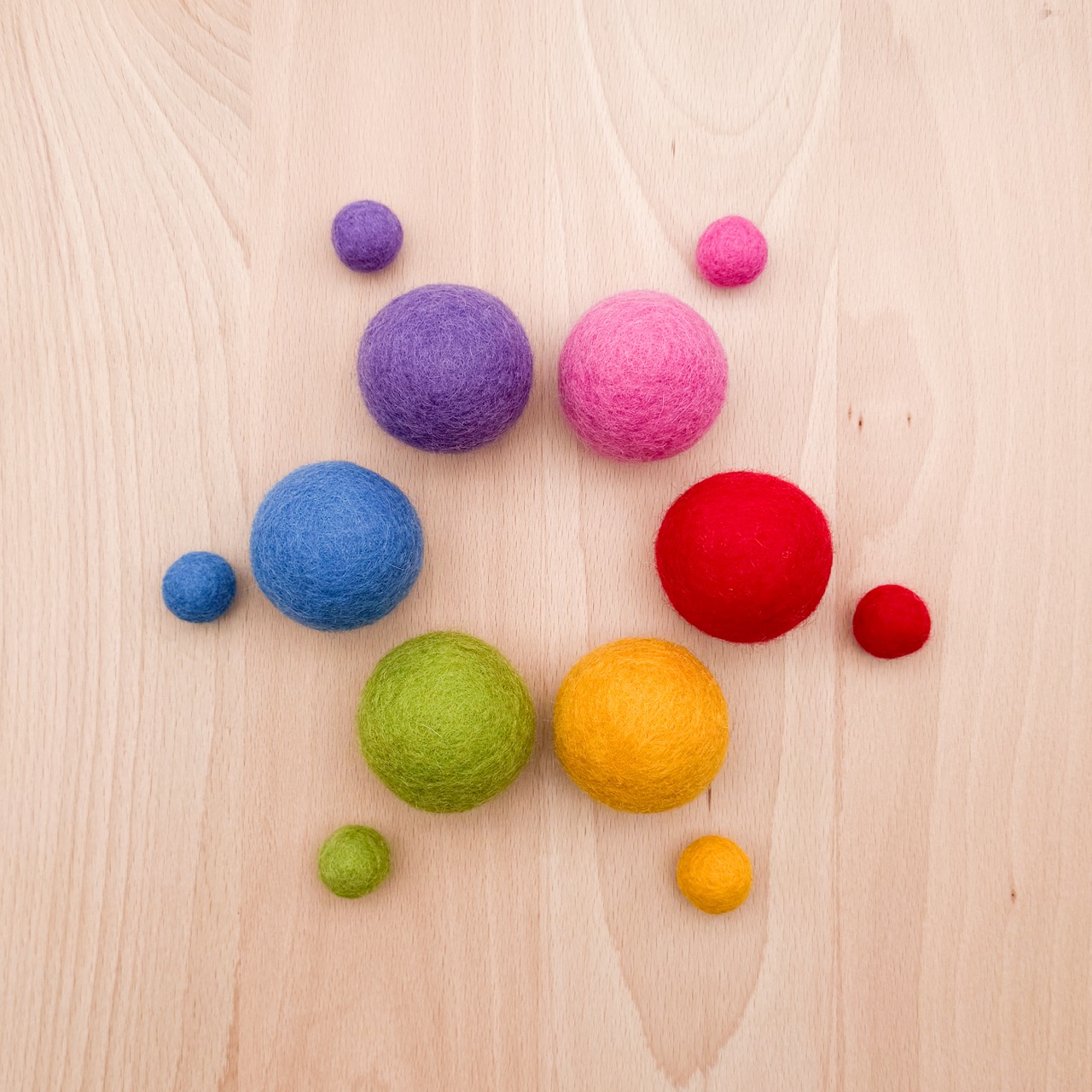 Filzkugeln Regenbogen Groß Einzelstück