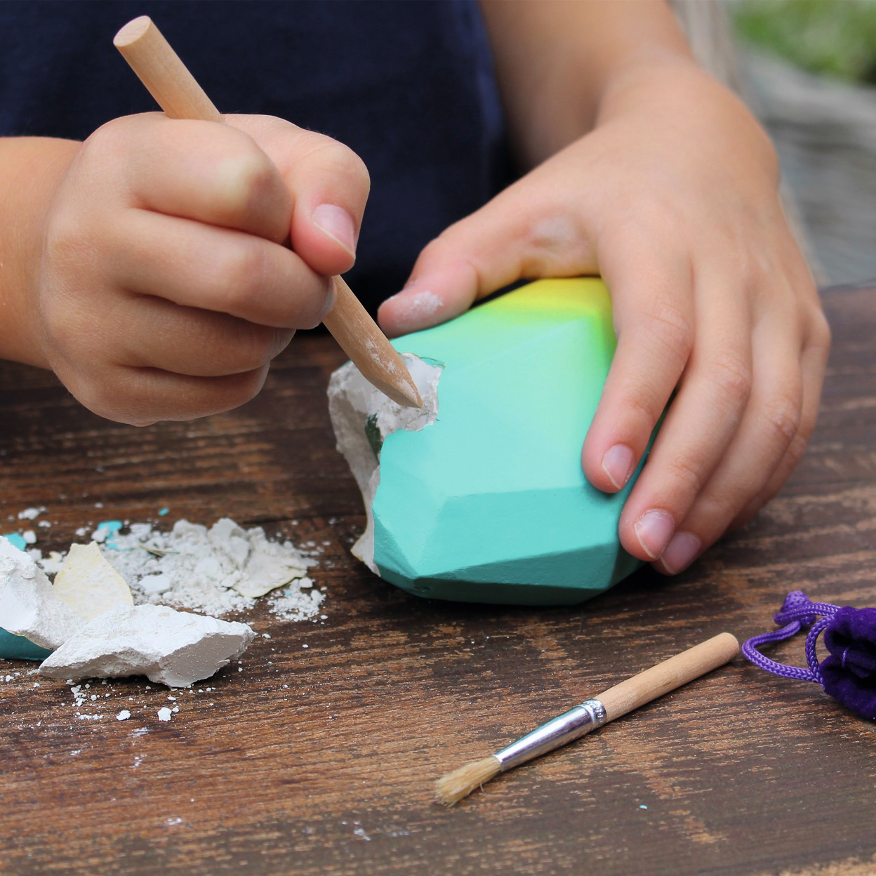 Magischer Glücksstein zum Ausgraben