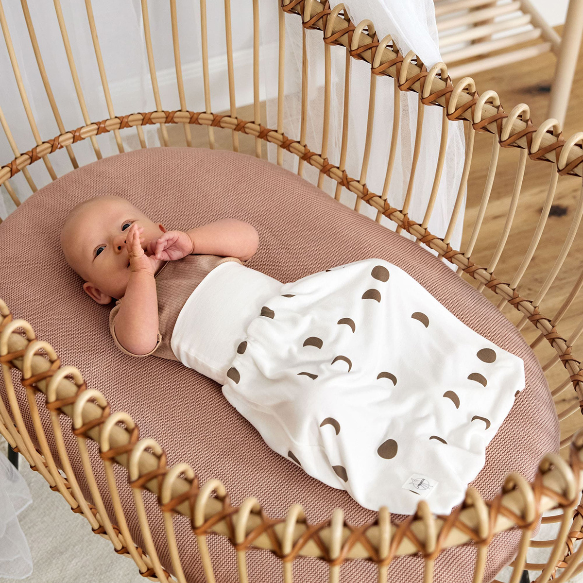 Baby Strampelsack Tencel 0,5 TOG Moon Milky