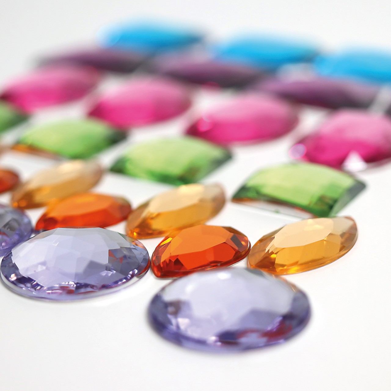 28 Riesen Glitzersteine 28 Riesen Glitzersteine