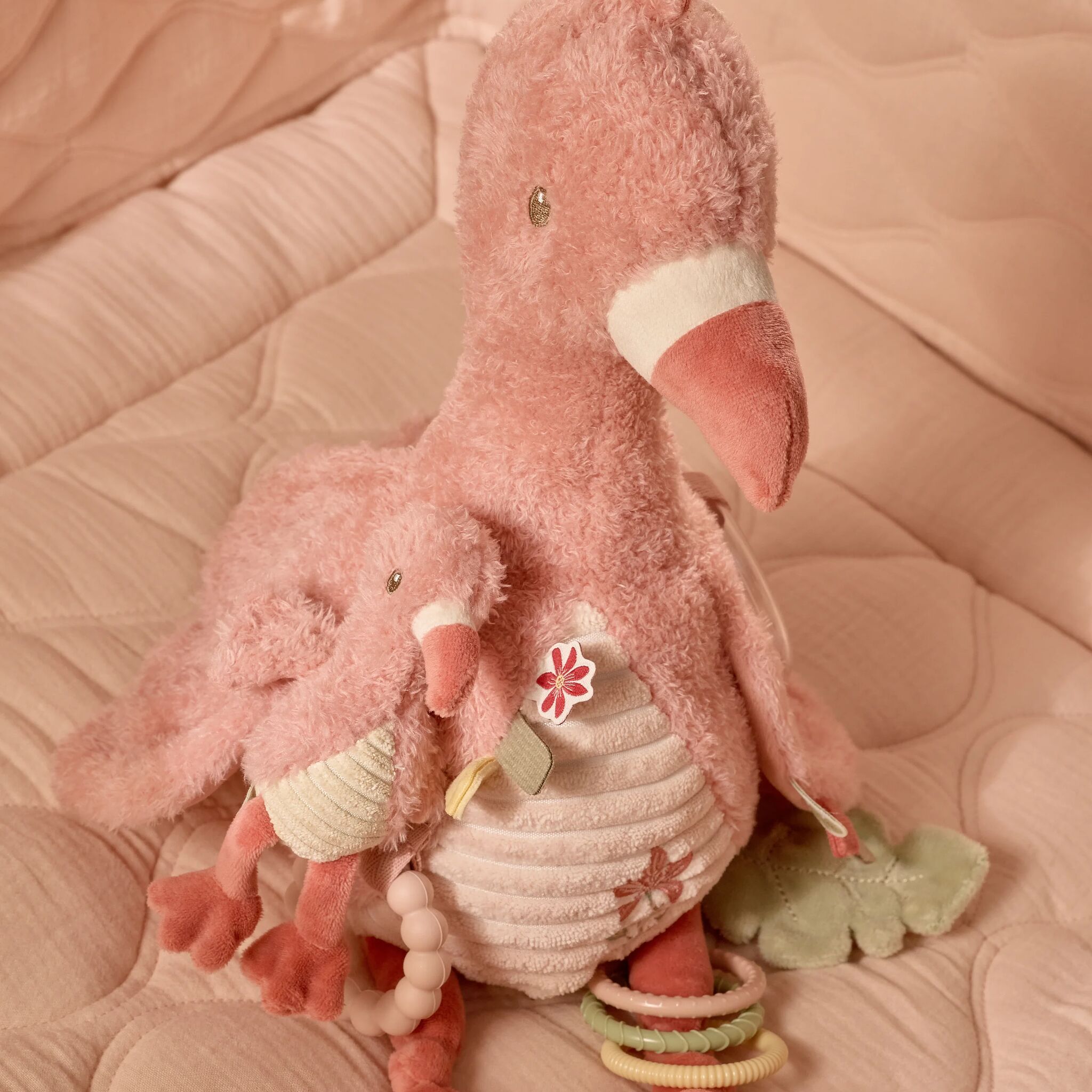 Aktivitäten Kuscheltier Flamingo