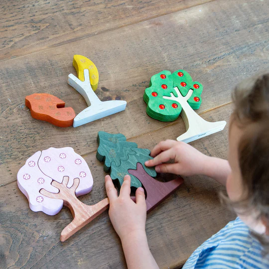 Saisonale Edelsteinbäume