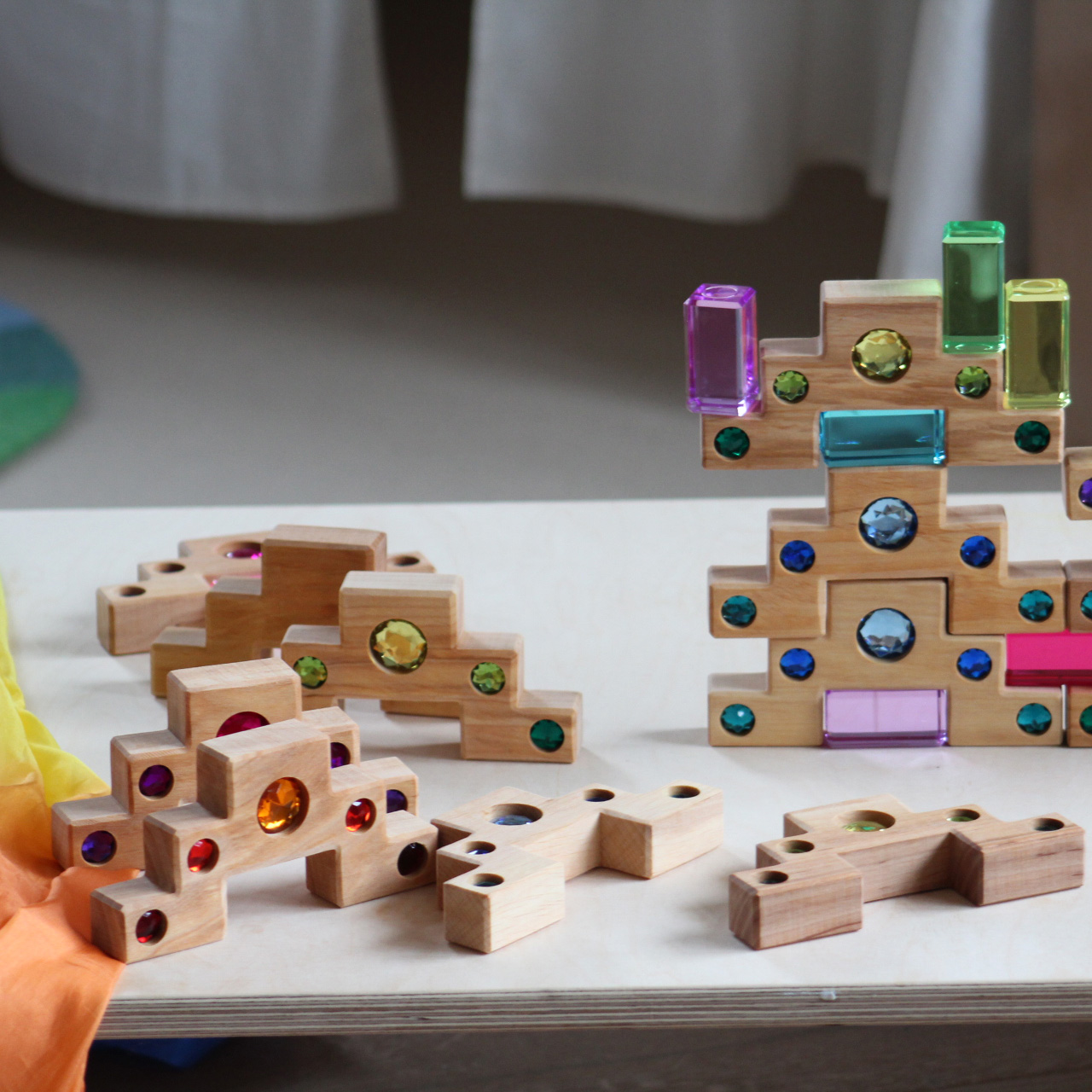 Farbtreppen mit Lichtbauquadern