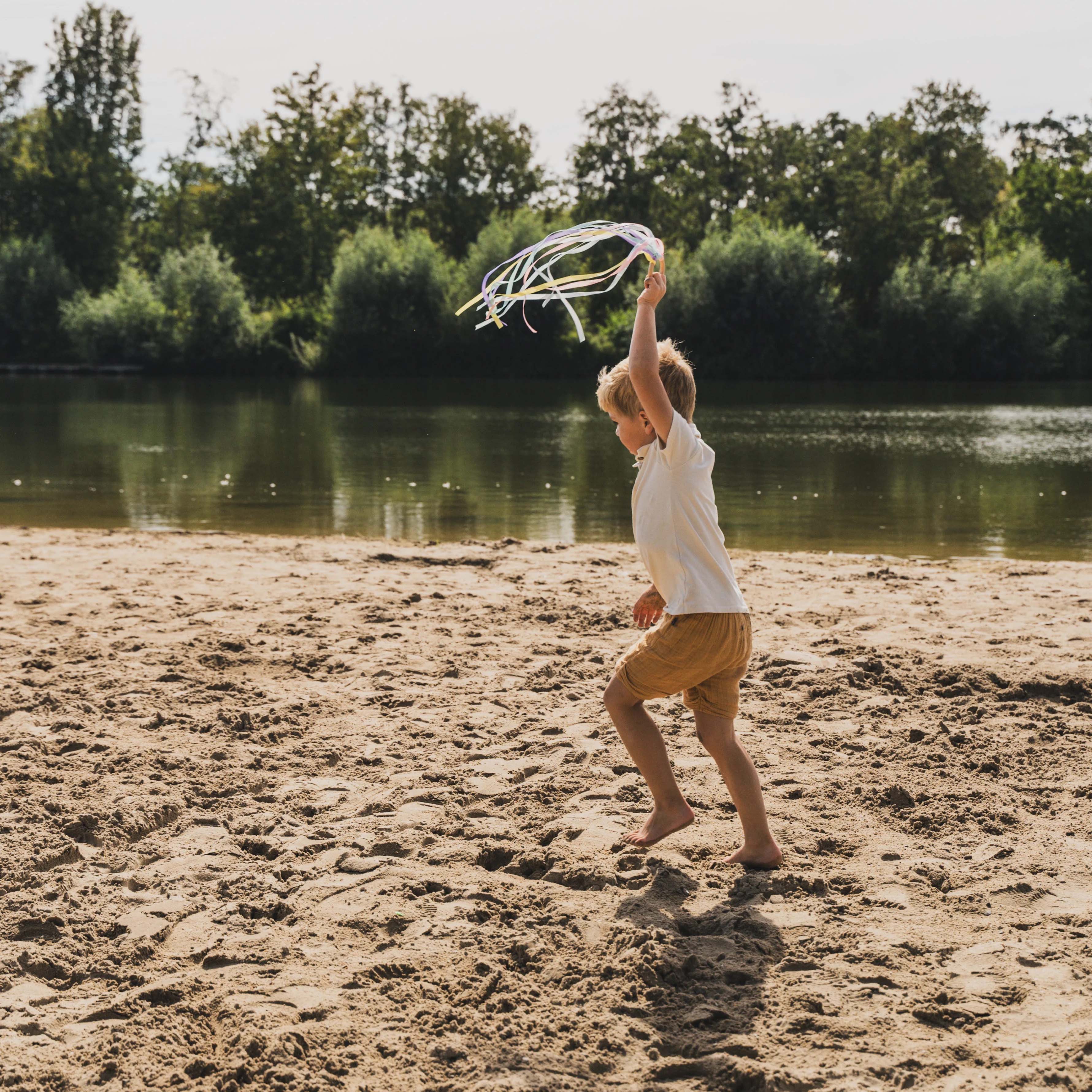 Bewegungsring mit Bändern Pastell