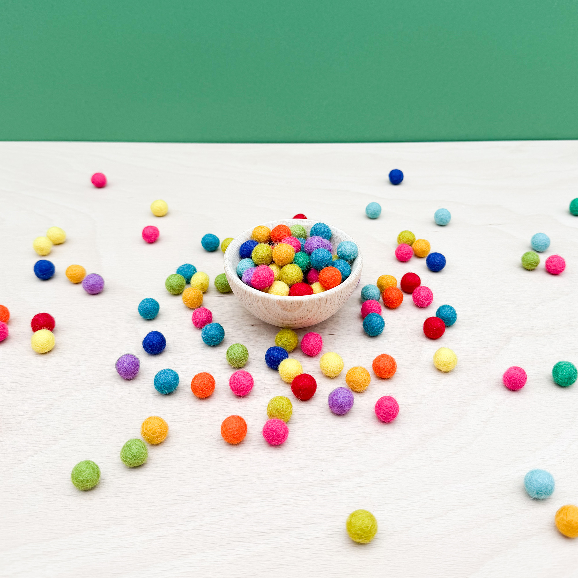 Filzkugeln Naturbunt