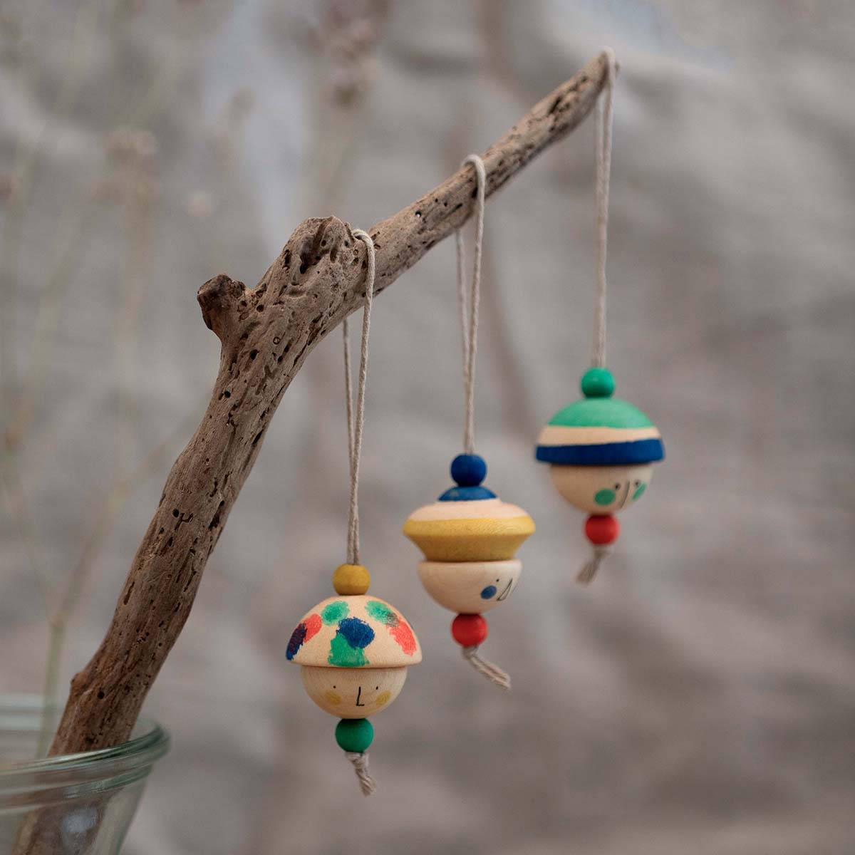 Ornaments Nº 8 Kind folks
