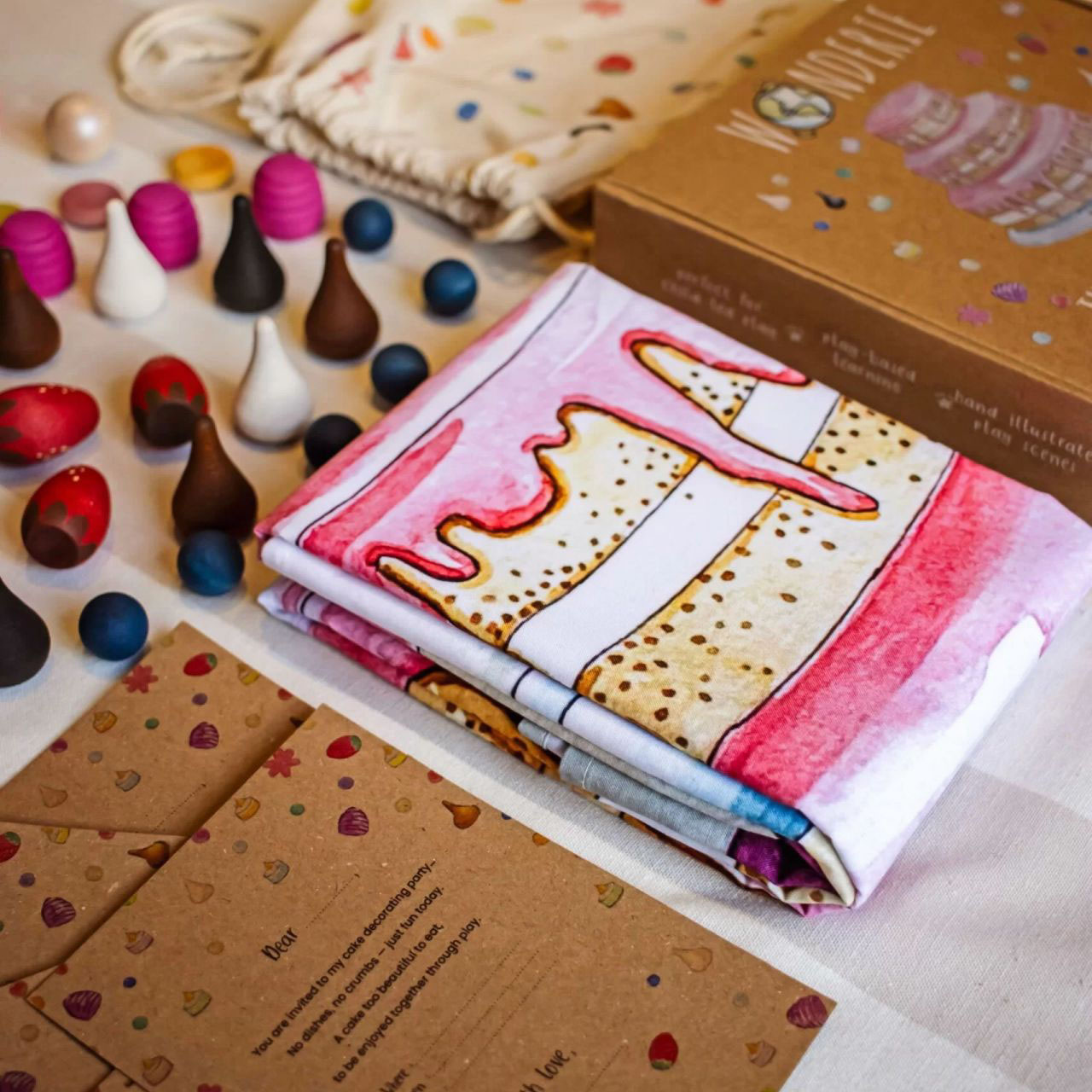 Spieltuch The Everlasting Cake Set 100 x 100 cm