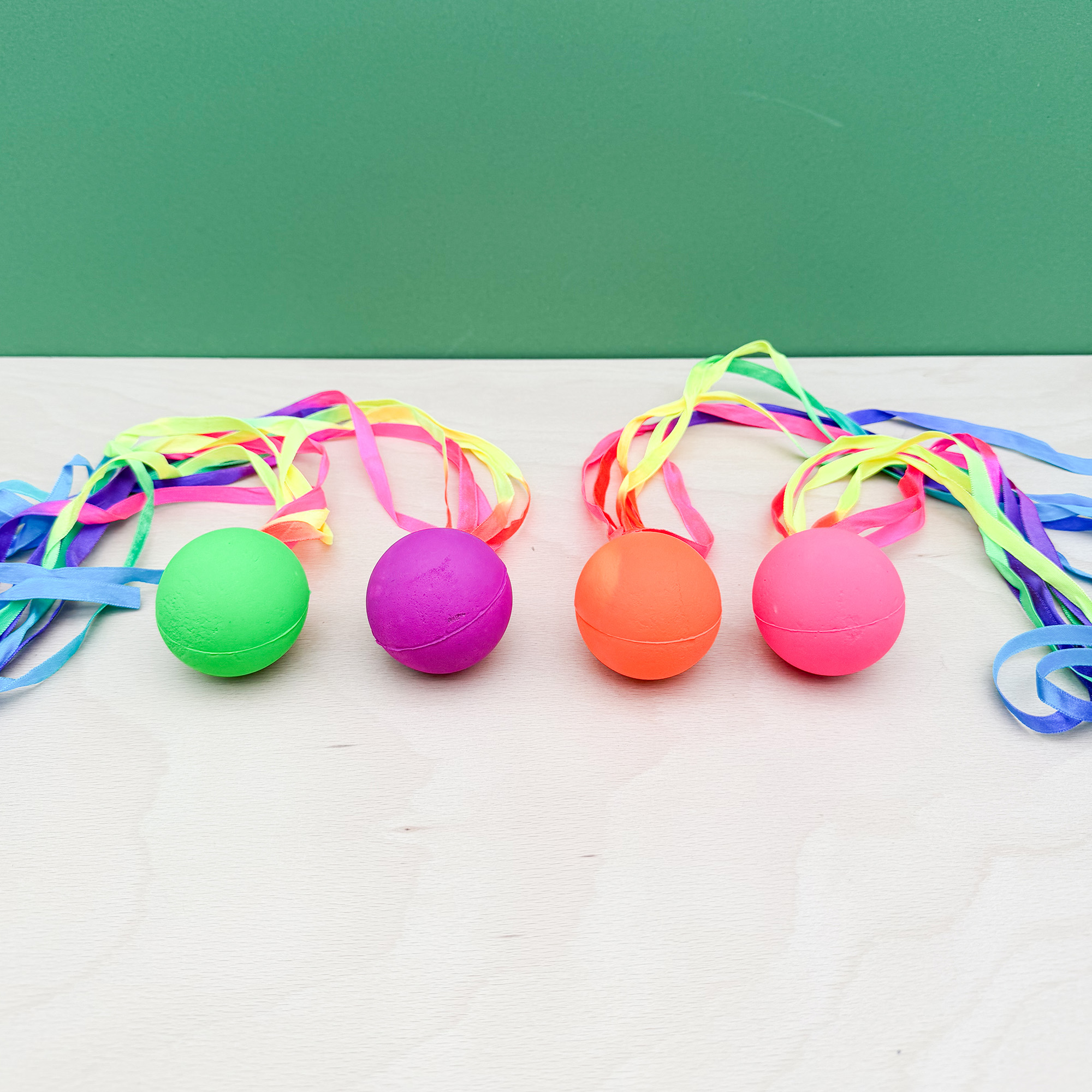 Flummi mit Schleifen