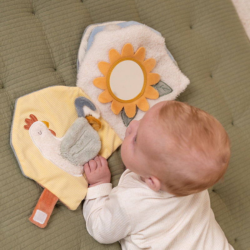 Stoffbuch mit Aktivitäten Little Farm