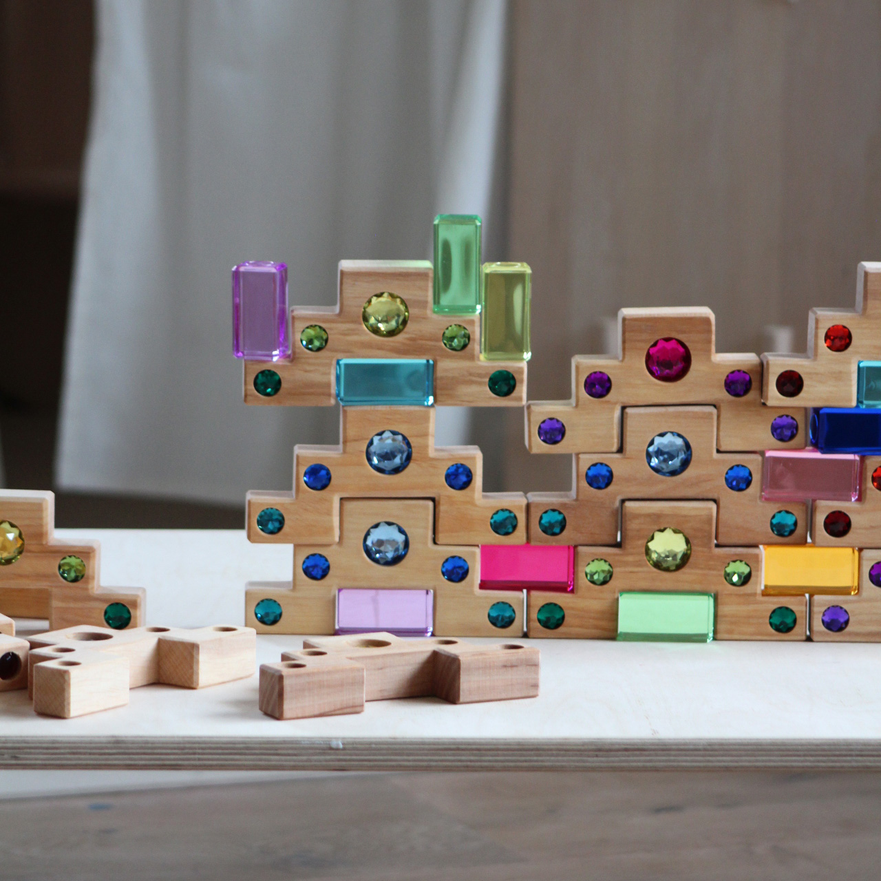 Farbtreppen mit Lichtbauquadern