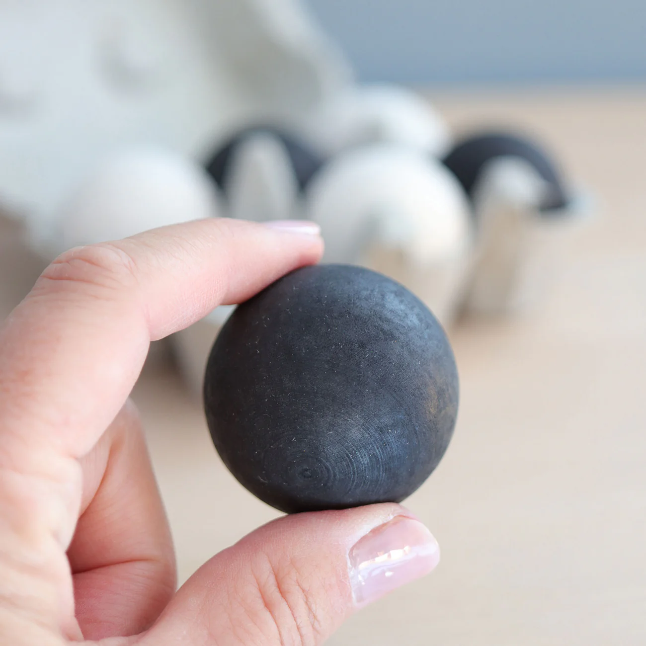 Holzkugeln Monochrom