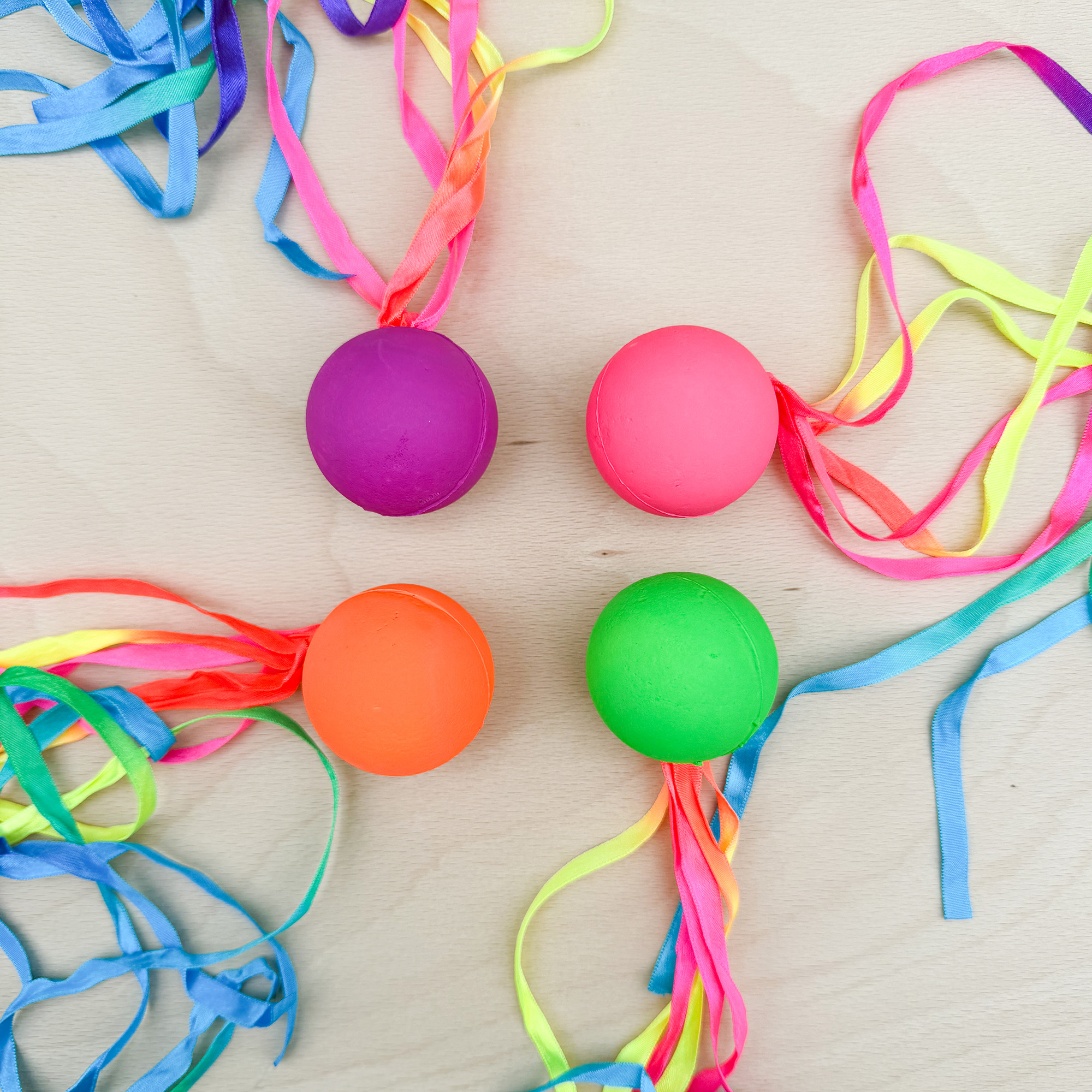 Flummi mit Schleifen