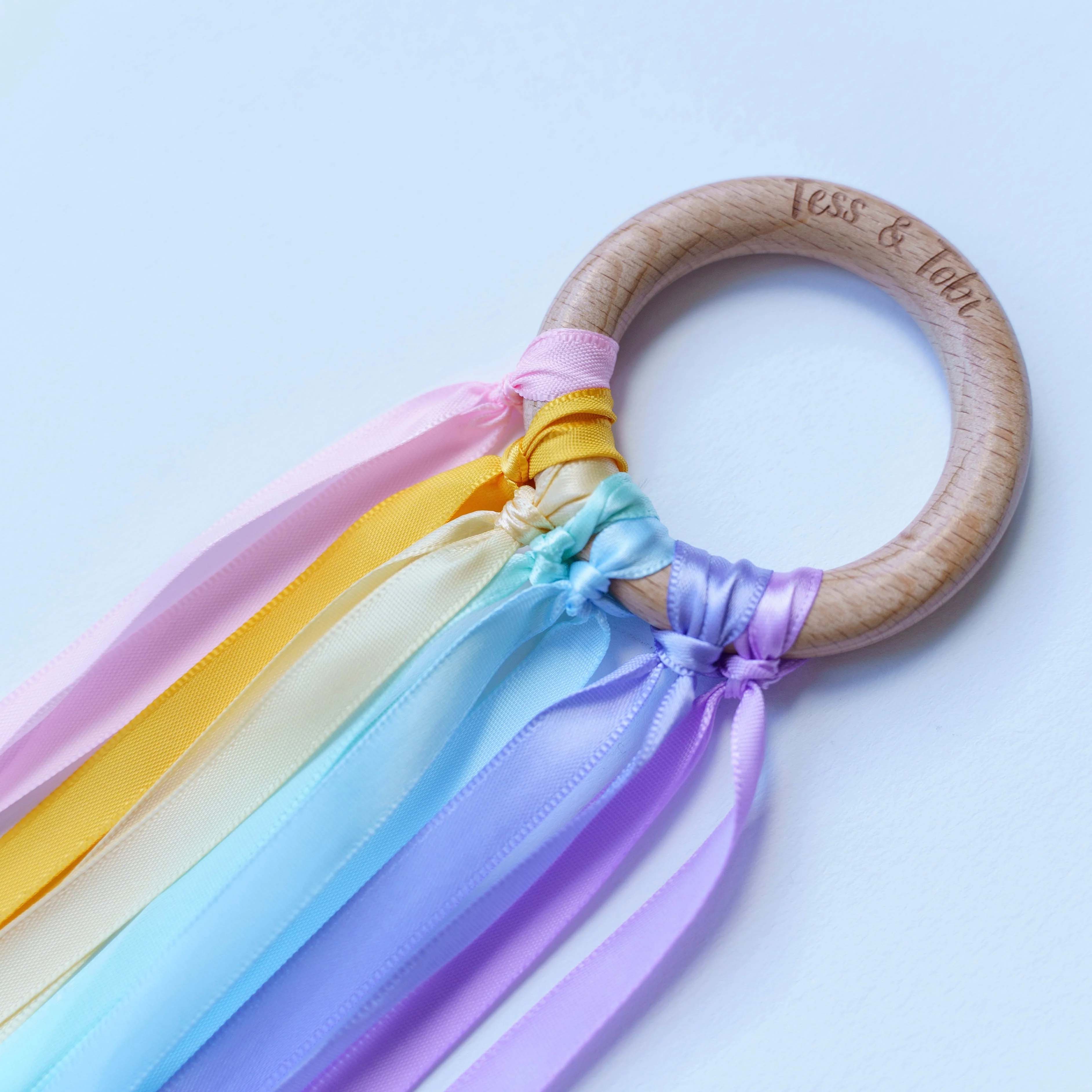 Bewegungsring mit Bändern Pastell