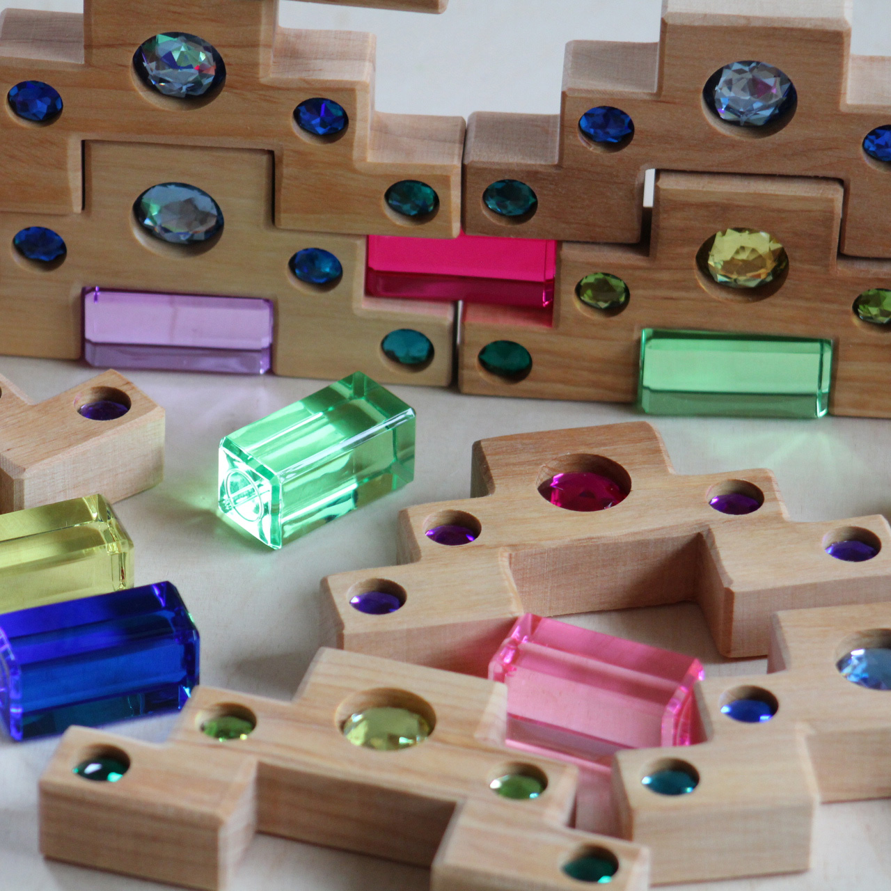 Farbtreppen mit Lichtbauquadern