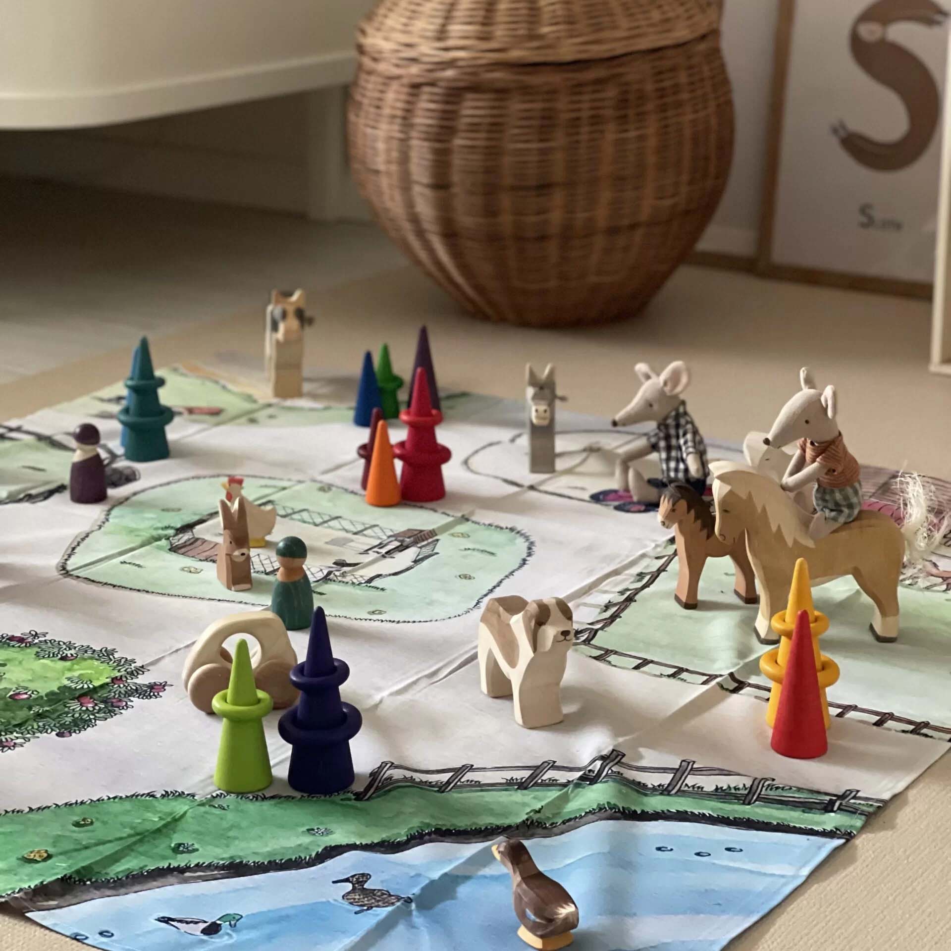 Spieltuch Around the Farm 100 x 100 cm