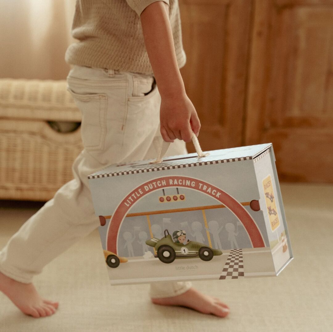 Holzrennbahn im Spielkoffer