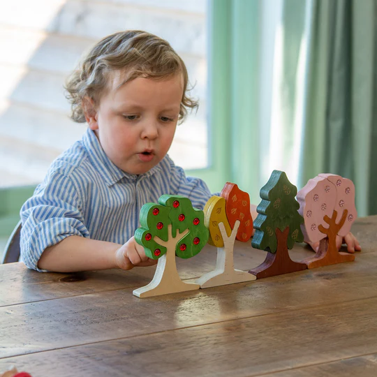 Saisonale Edelsteinbäume