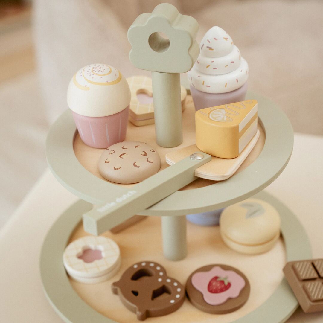 Etagere mit Gebäck