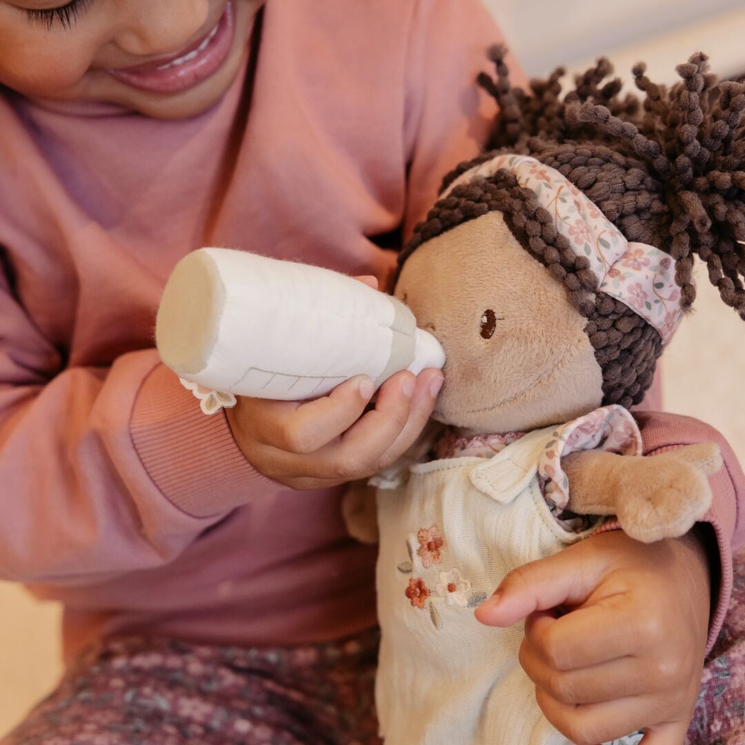 Babypuppe im Körbchen Evi